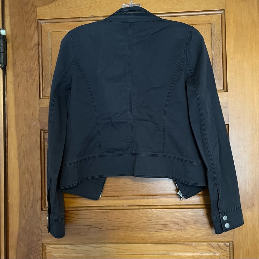 Express Jacket! - Picture 9 of 12